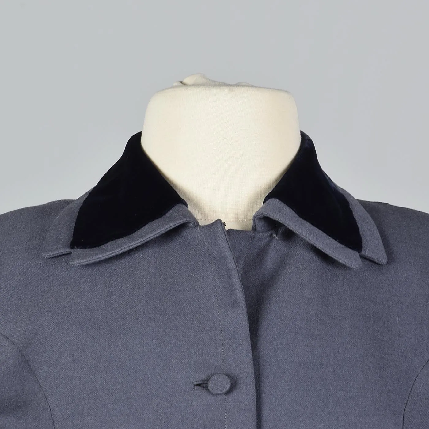 1950s Hourglass Gray Wool Jacket with Velvet Collar