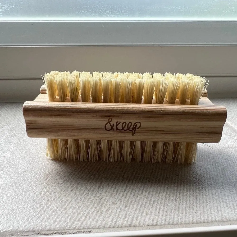 &Keep Bamboo & Sisal Nail Brush