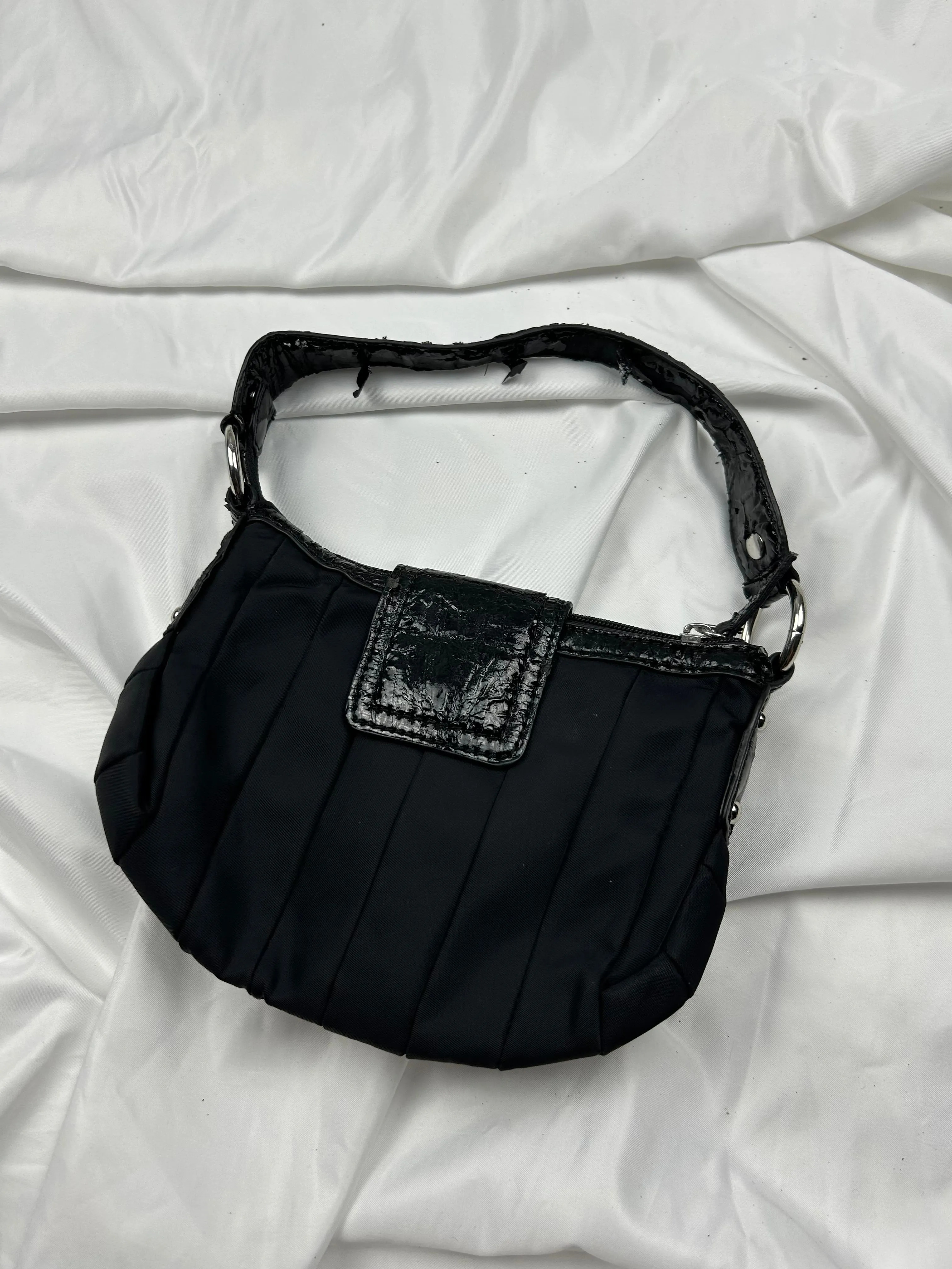 Black buckle small shoulder bag