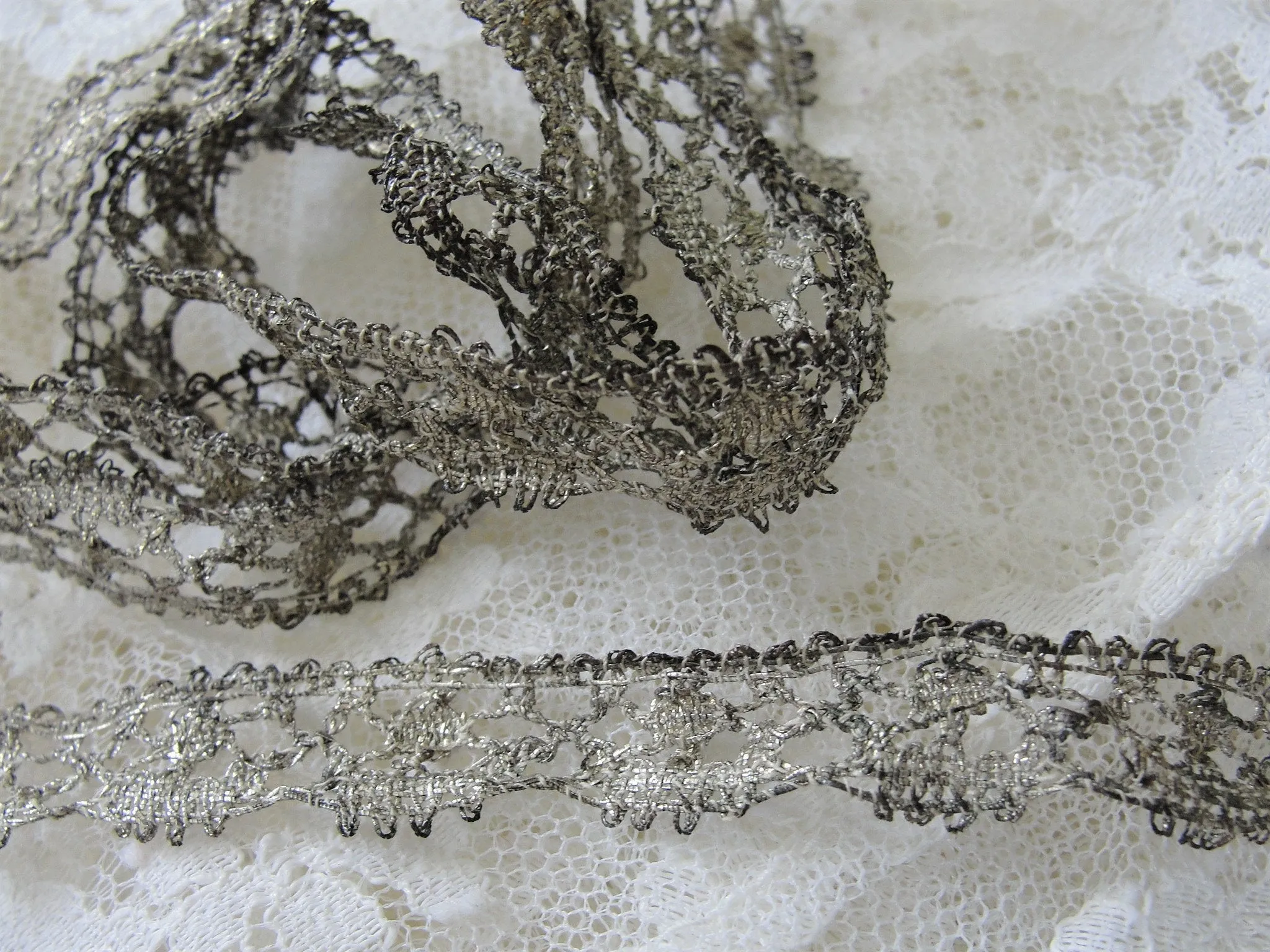 GORGEOUS Vintage French Metallic SILVER Lace Ribbon,Passementerie Trim, Silver Metal Lace,Antique Sewing Supply,Dolls, Fine Sewing Projects