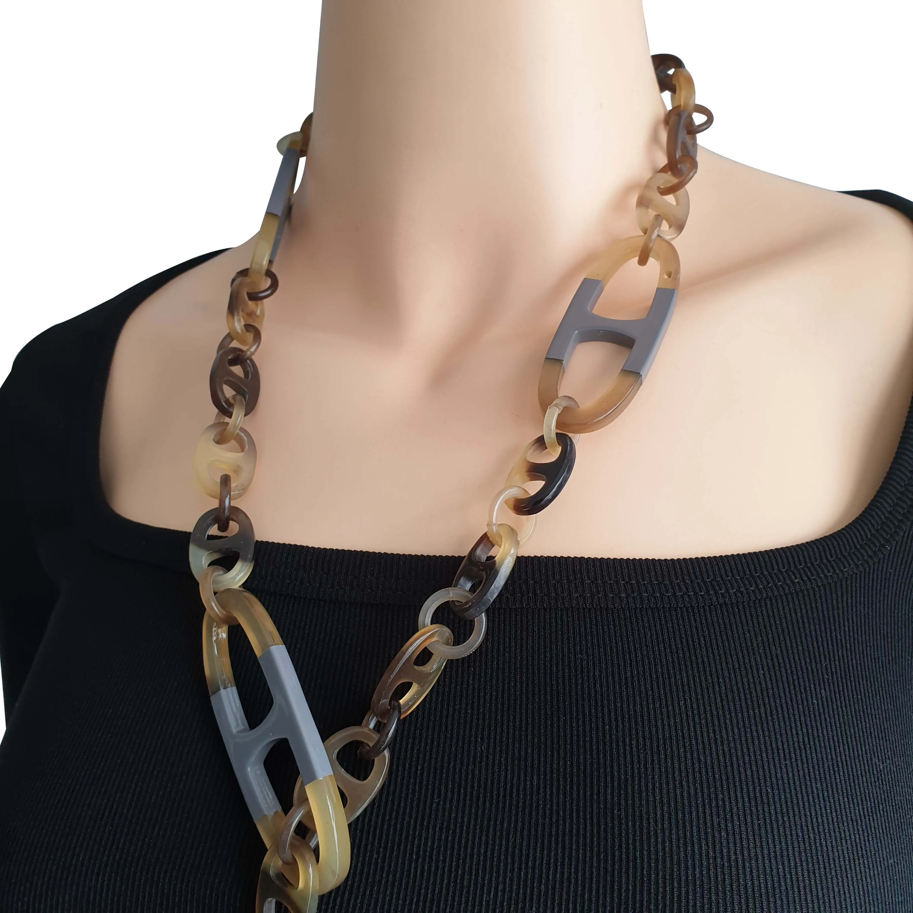 Minimalist Grey H-shaped Mother's Day 2023 Horn Chain Link Necklace