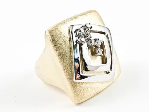 Nice Square Shape Center Diamond Shape Metallic Design Matte Brush Finish Gold Tone Brass Ring