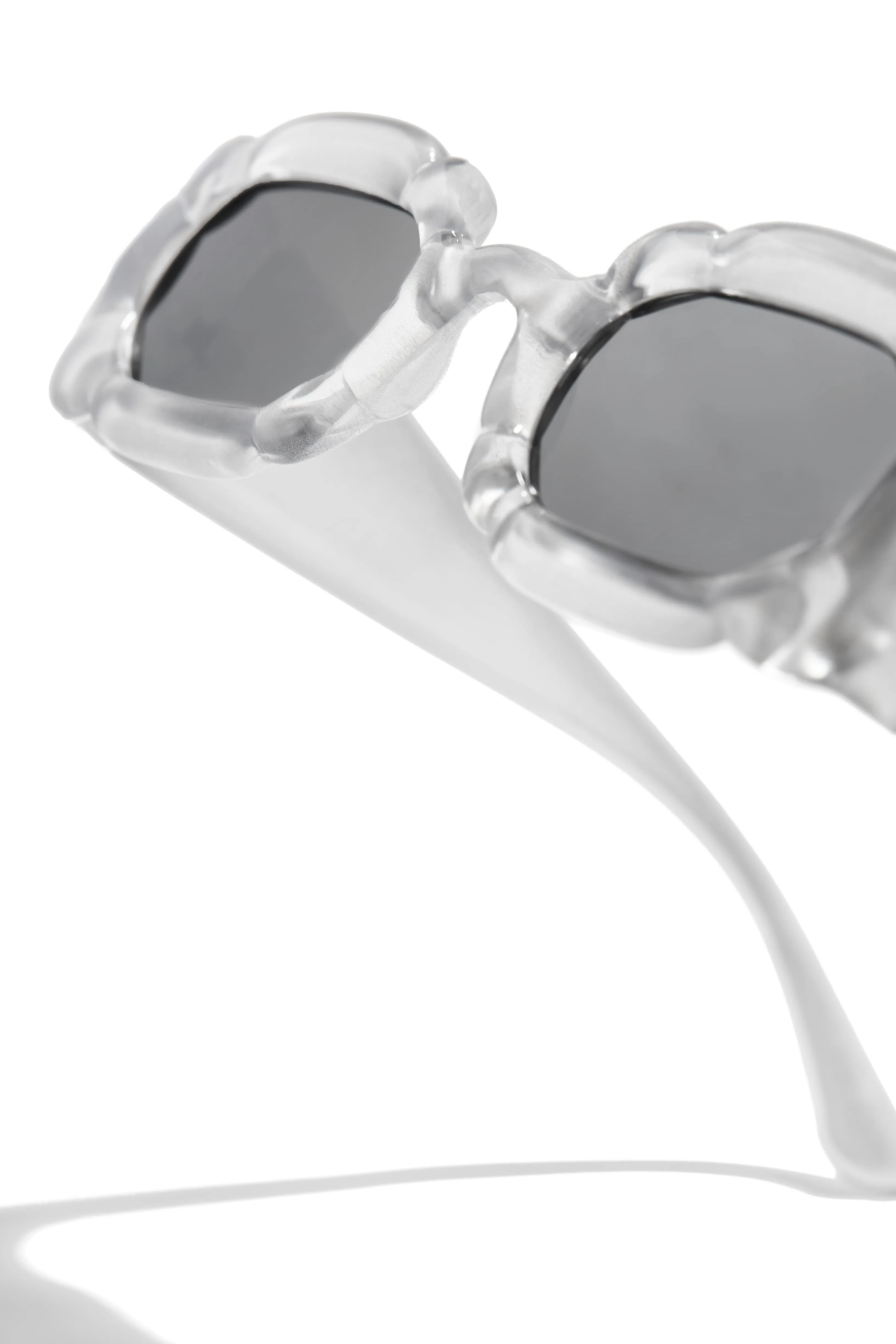 Pure Honey Unique Standout Frame Sunglasses - Grey