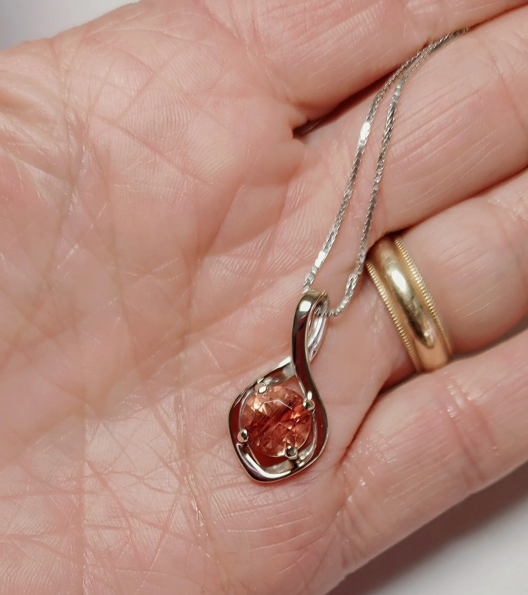 "Infinity Necklace" White Gold, Bright Red Sunstone