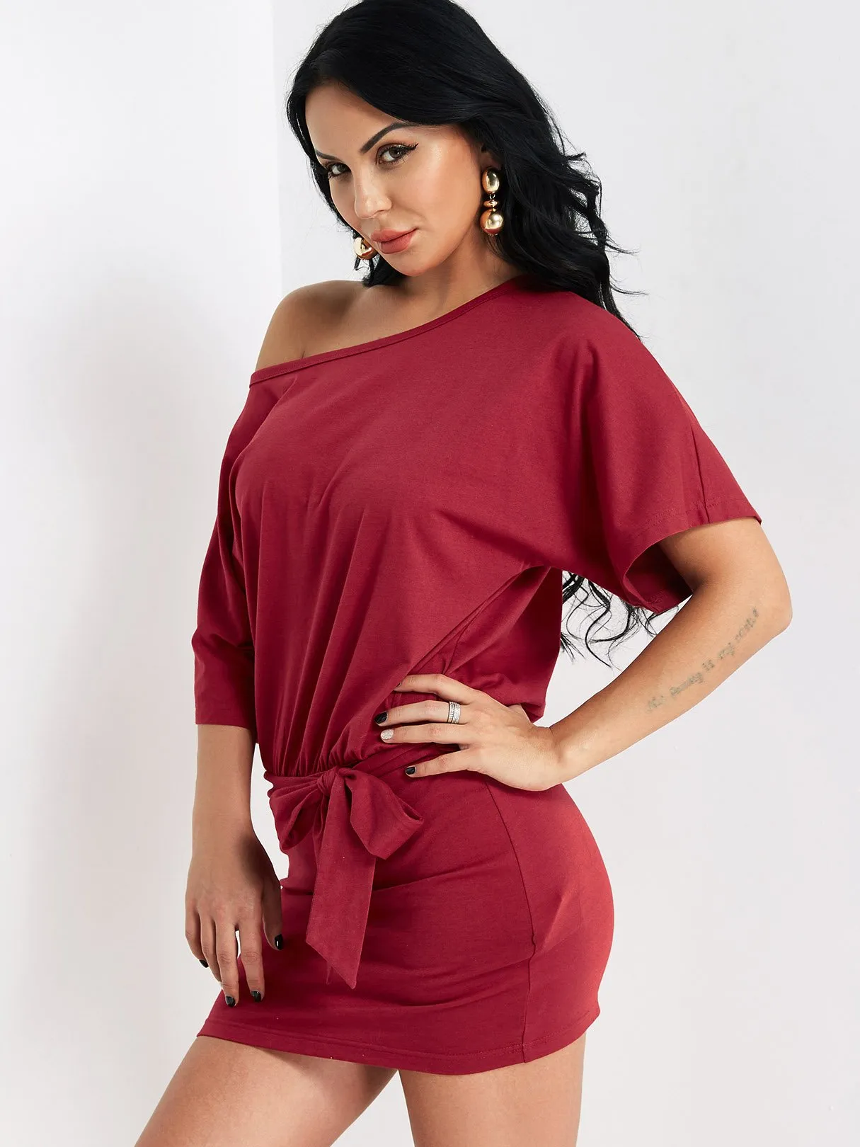 Wholesale Burgundy One Shoulder Short Sleeve Self-Tie Bodycon Mini Dress